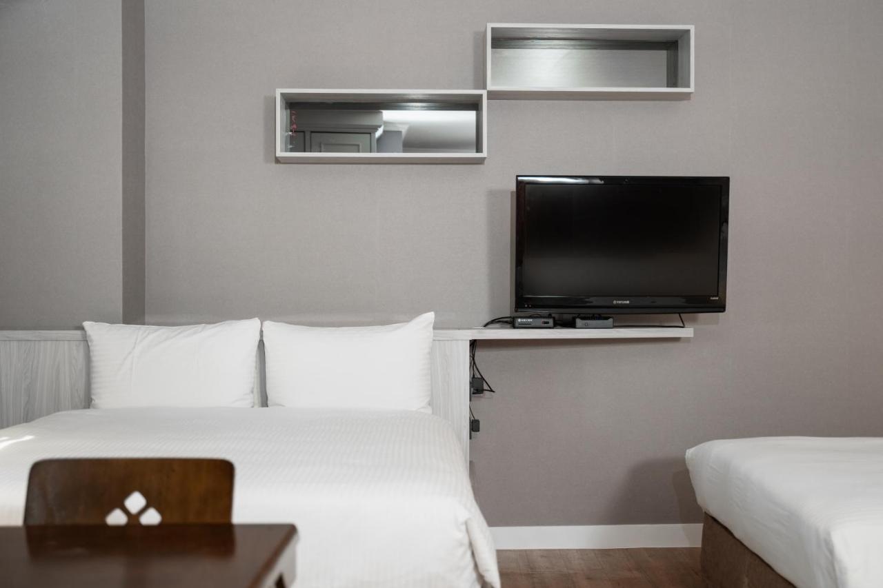 Fu Hsiang Hotel Yilan Kültér fotó